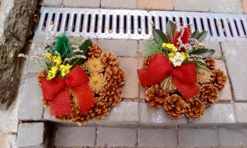 Šiškový věnec průměr 19 cm, orientační cena 110 kč